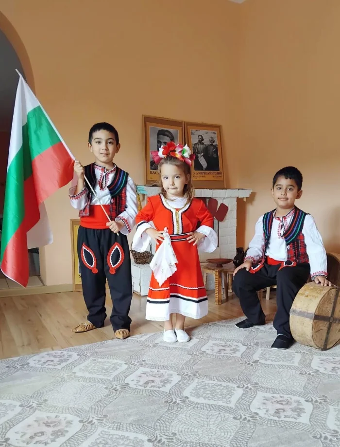 Детски народни носии Народна носия Мариянка